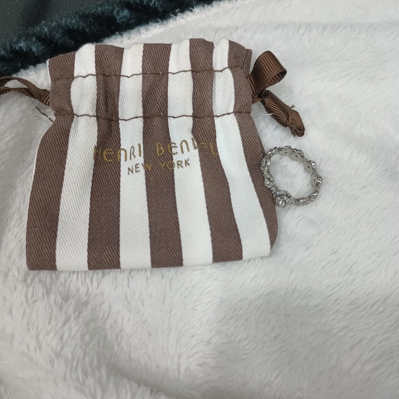 COPY - Henri Bendel Ring - Picture 3 of 7